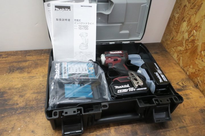 未使用 Makita 充電式インパクトドライバー TD172DGX AR www