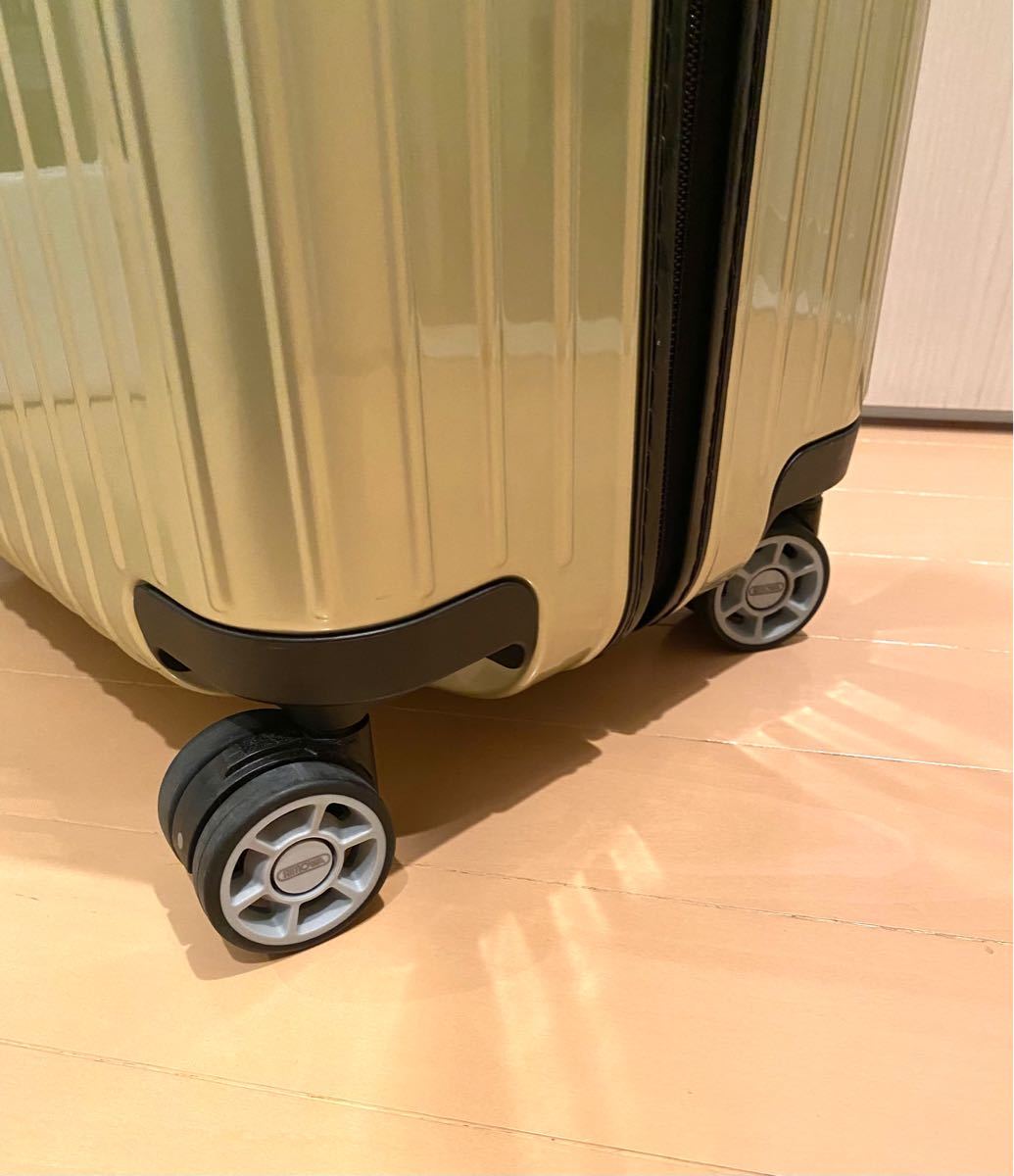 Rimowaリモワ65Lサルサエアー4輪 ライムグリーン スーツケース Rimowaリモワ65Lサルサエアー4輪 ライムグリーン スーツケース