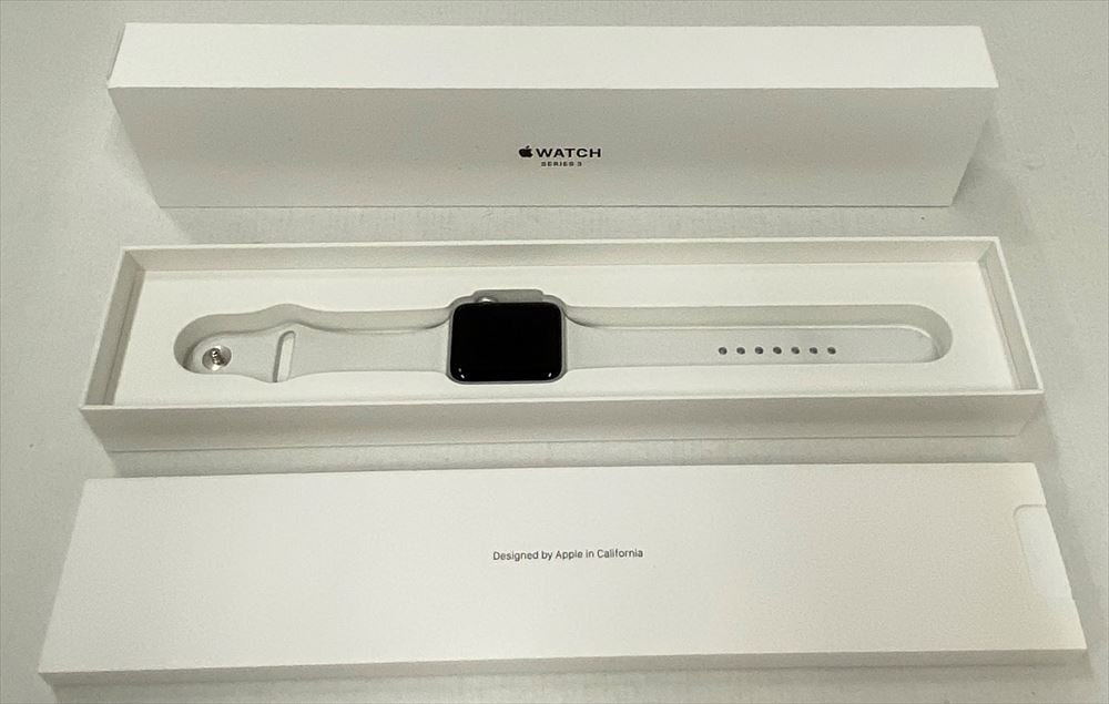 Ic749☆Apple/アップル Apple Watch Series 3 GPS 42mm MTF22J/A 通電
