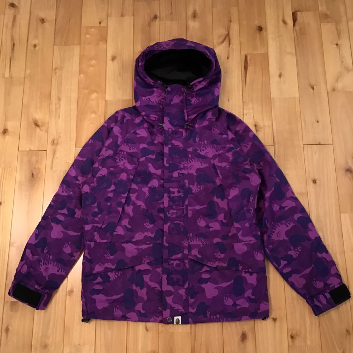 Fire camo スノボジャケット Sサイズ a bathing ape BAPE snow board jacket エイプ ベイプ purple camo ファイヤーカモ 迷彩 flame j214