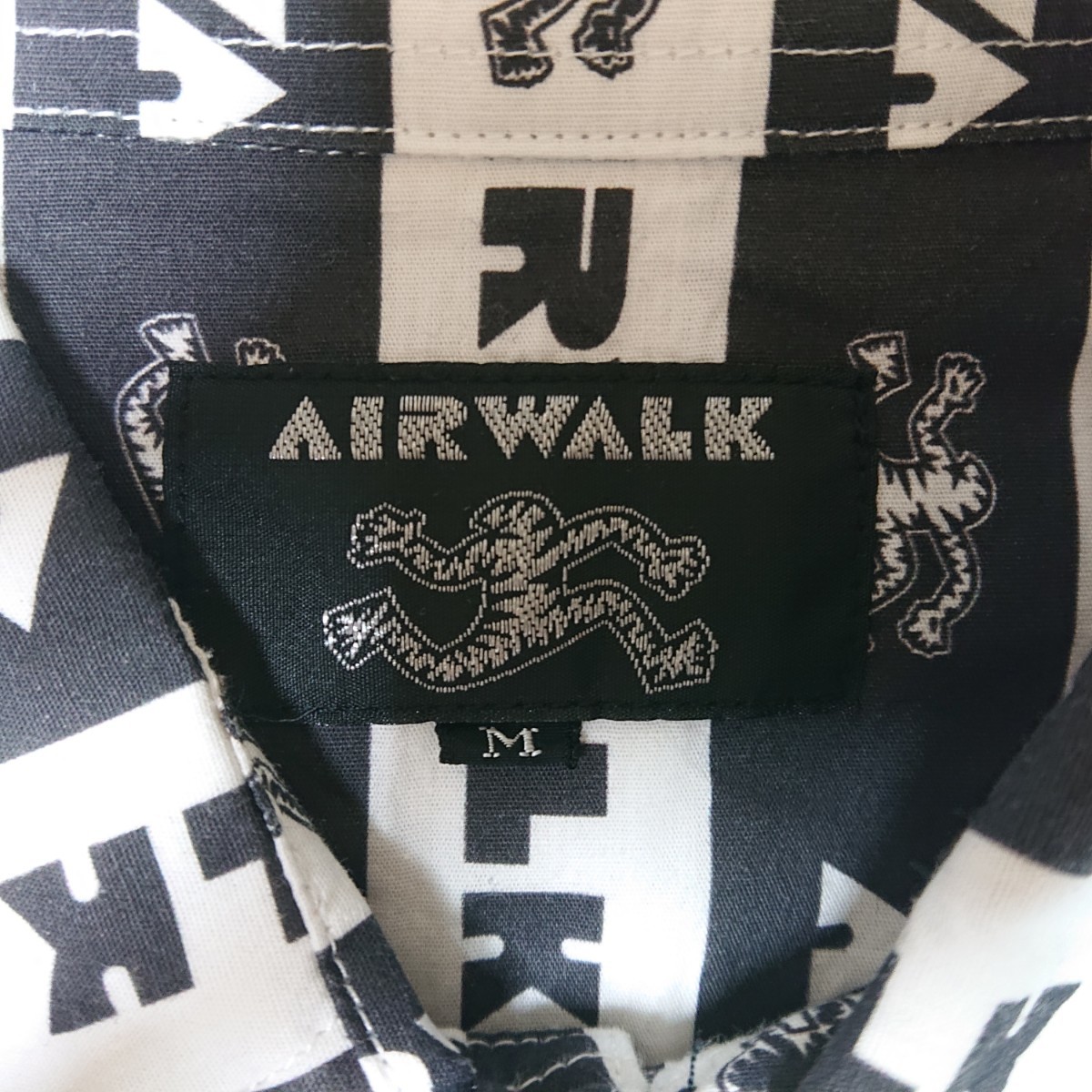 AIR WALK 総柄 半袖 ボタンシャツ エアウォーク ストライプ 古着 fkip
