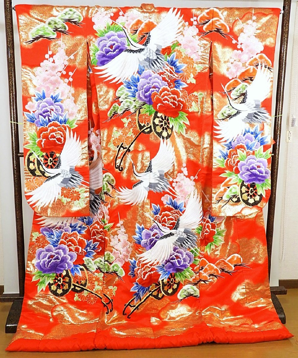 打掛27 化繊 色打掛 朱色系に飛び鶴花車 刺繍部分多いです!! 花嫁