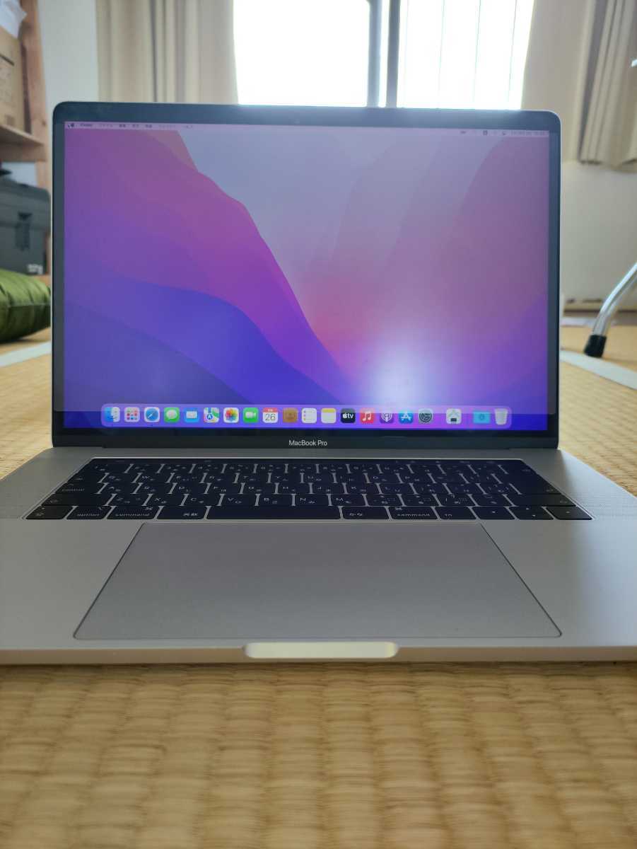 Macbook Pro 2019 15インチ Core i9 16gb SSD512GB CTO Bootcamp