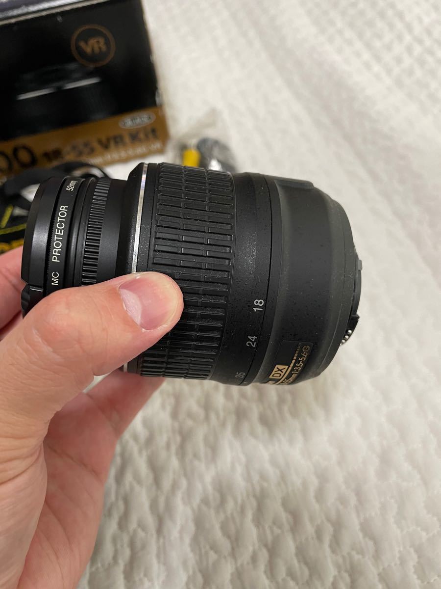 Nikon デジタル一眼レフカメラ D5200 18-55mm レンズキット