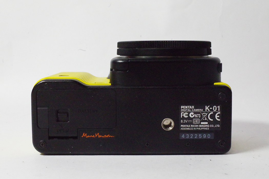 PENTAX K-01 & smc PENTAX-DA40mmF2.8 XS 人気の商品ですがジャンク品