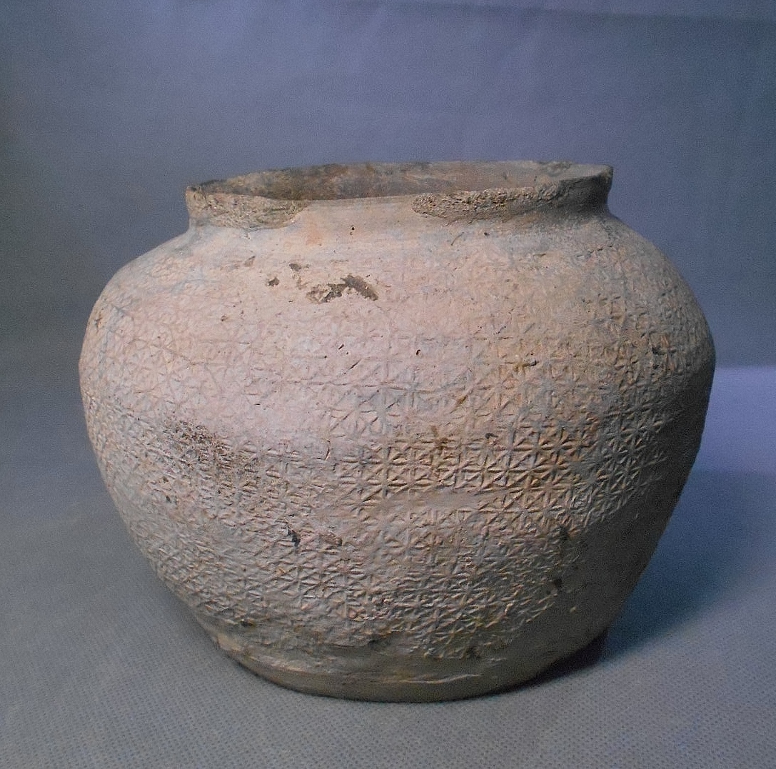 発掘品 たたき紋 須恵器 珠洲 丸壺 | hybridstudio.in