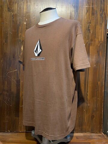 K296 メンズ Tシャツ VOLCOM ボルコム 半袖 プリント ブラウン 茶 ロゴ ストリート / L 全国一律送料370円_画像1