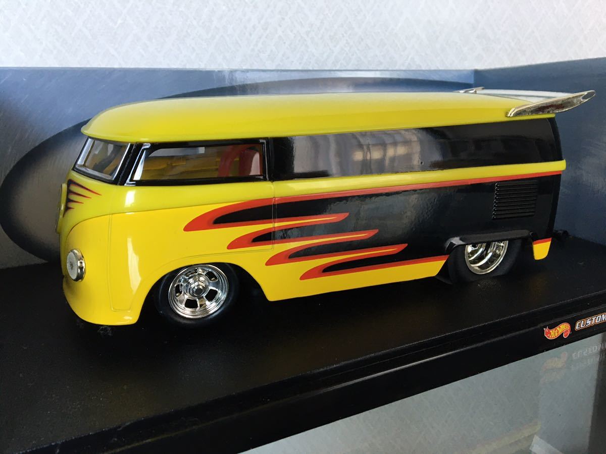 送料無料　1/18 フォルクスワーゲン カスタム ドラッグバス ホットウィール ミニカーセットHOTWHEELS CUSTOMIZED VW DRAG  BUS VOLKSWAGEN