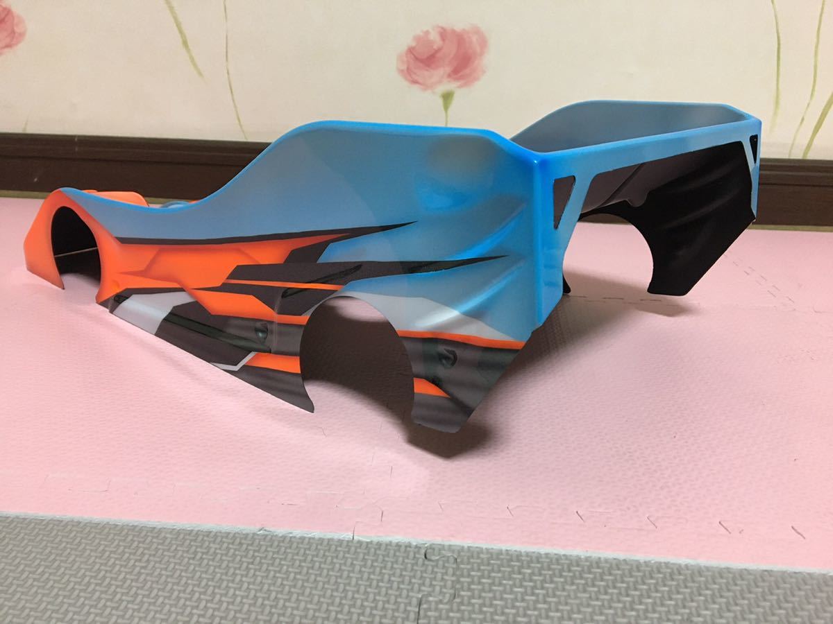 送料無料 1/8 エンジンカー 塗装済 未走行 ラジコン ボディ 送料無料 1/8 エンジンカー 塗装済 未走行 ラジコン ボディ