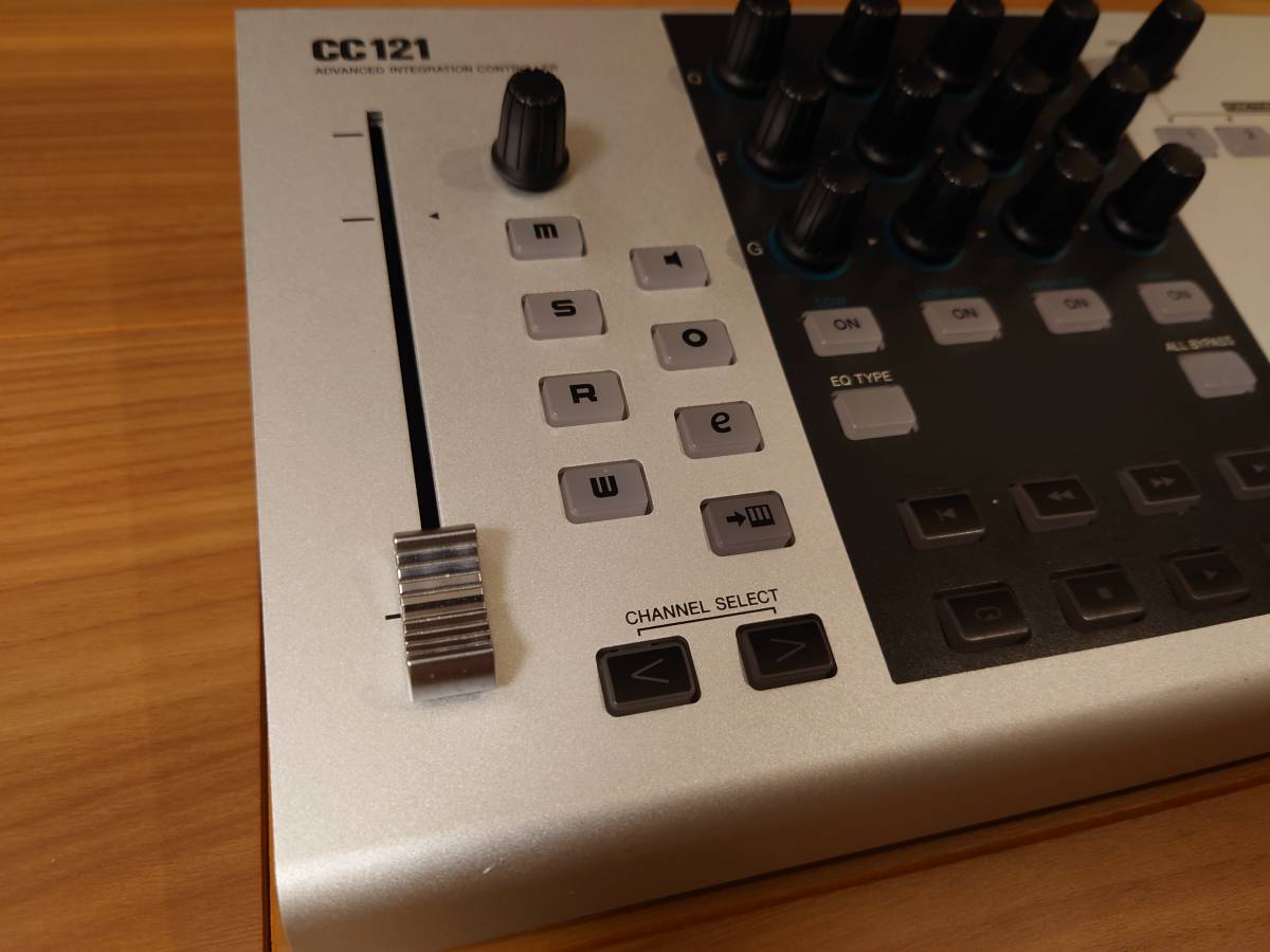 steinberg CC121 フィジカルコントローラー スタインバーグ 送料無料