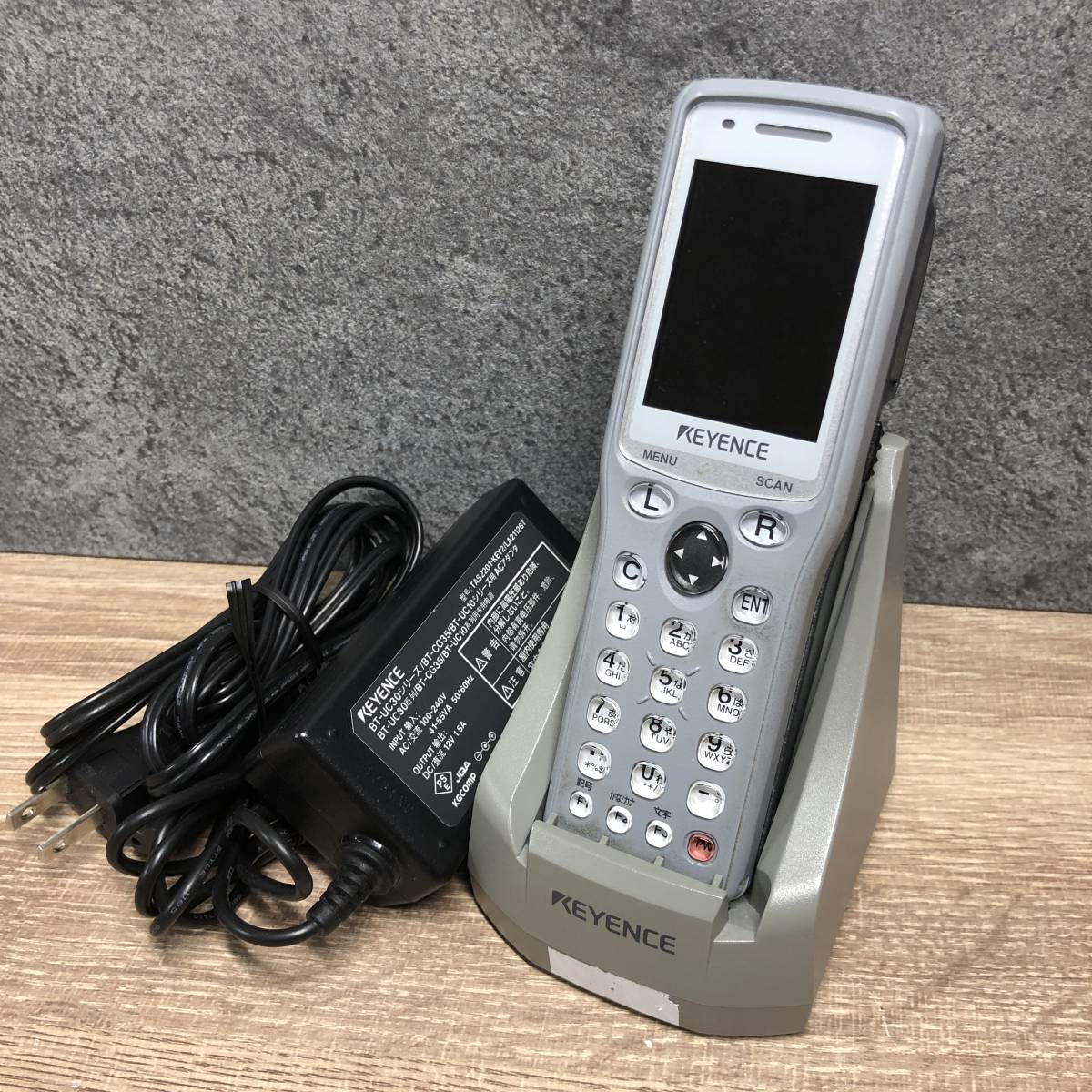 Keyence キーエンス Bt 1010 Bt Uc10u Tk3 ハンディターミナル バッテリー付属 バーコード 充電台セット 小型 現状販売品 初回限定 小型