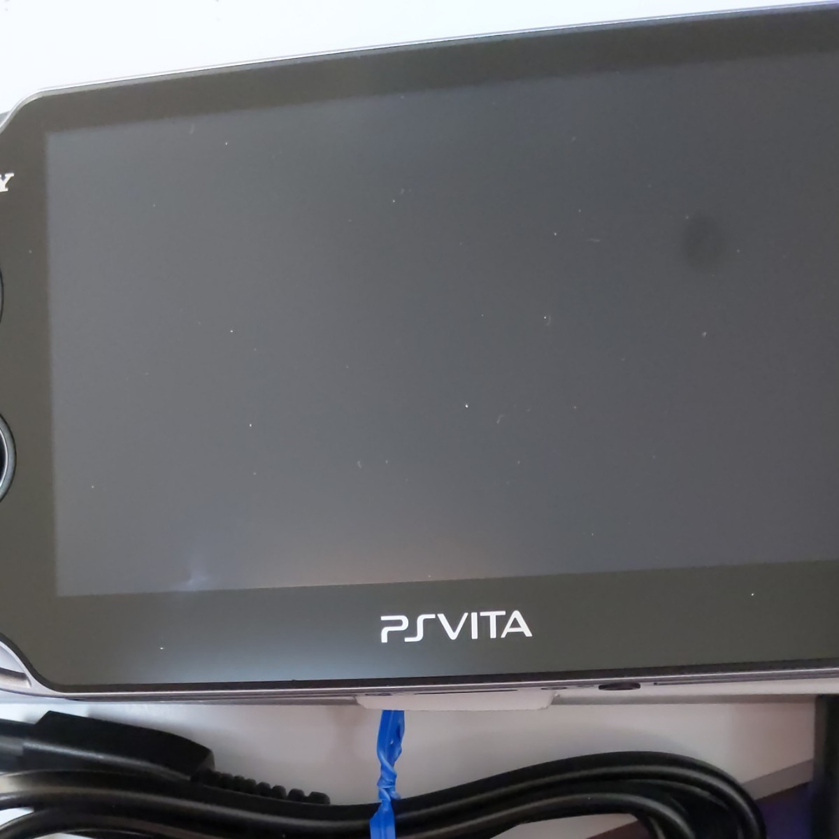 PlayStation Vita  Wi-Fiモデル クリスタル・ブラック,4GBメモリーカードのセット販売