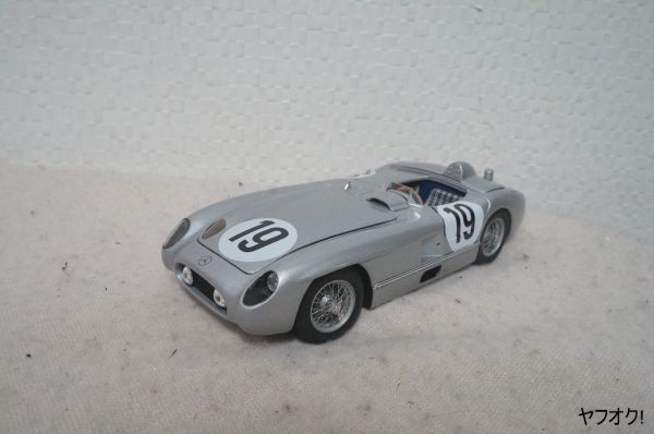 ミニチャンプス メルセデス ベンツ 300SLR 1/24 ミニカー PMA