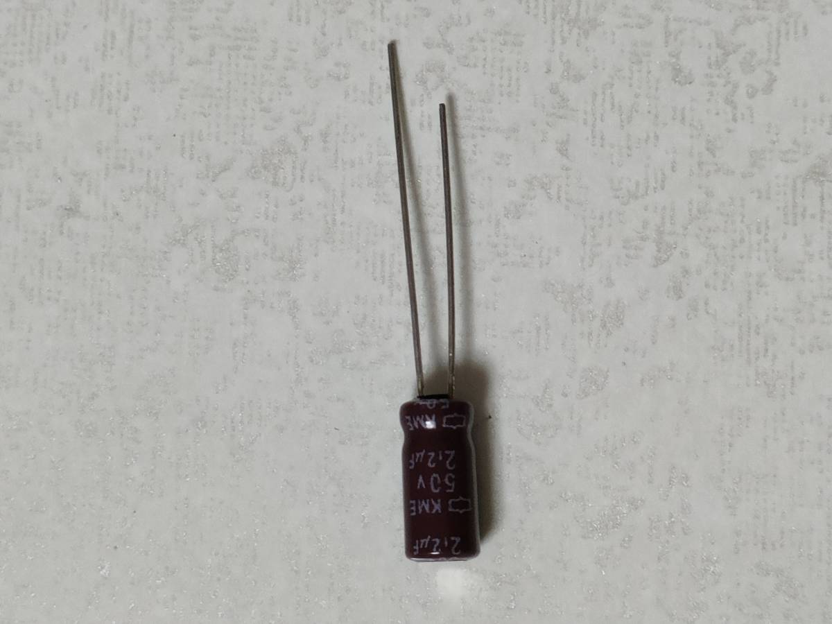 G-258 KME 50VB 2R2M 33個入り半導体・電子部品・コネクター _画像3