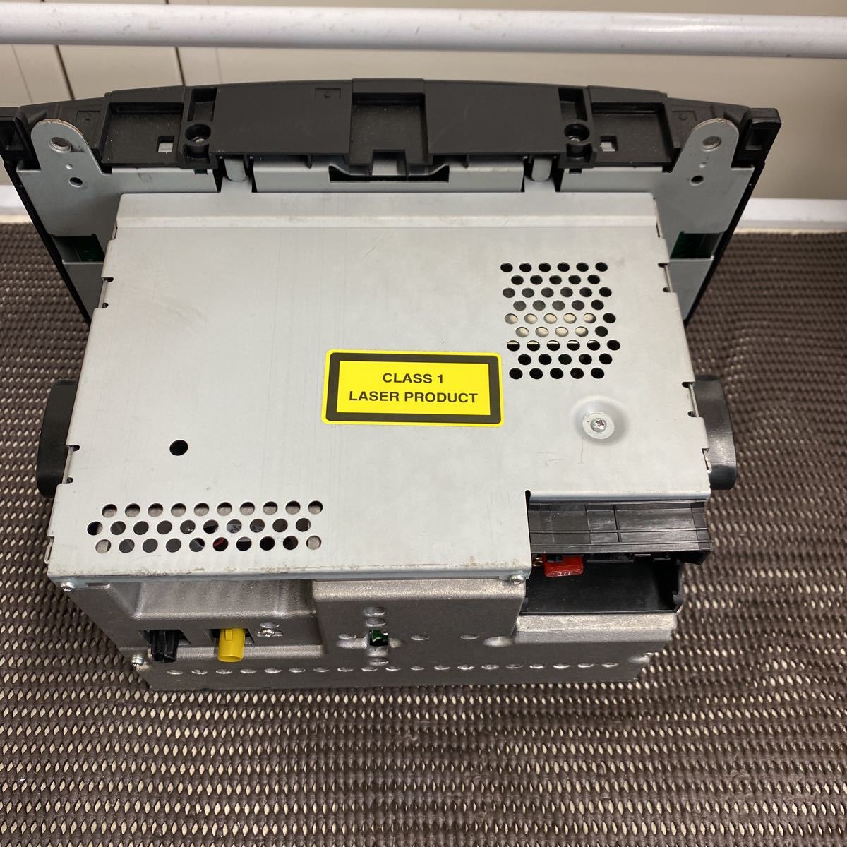 Mercedes CD MODEL NO.MF2552 работоспособность не проверялась Junk 