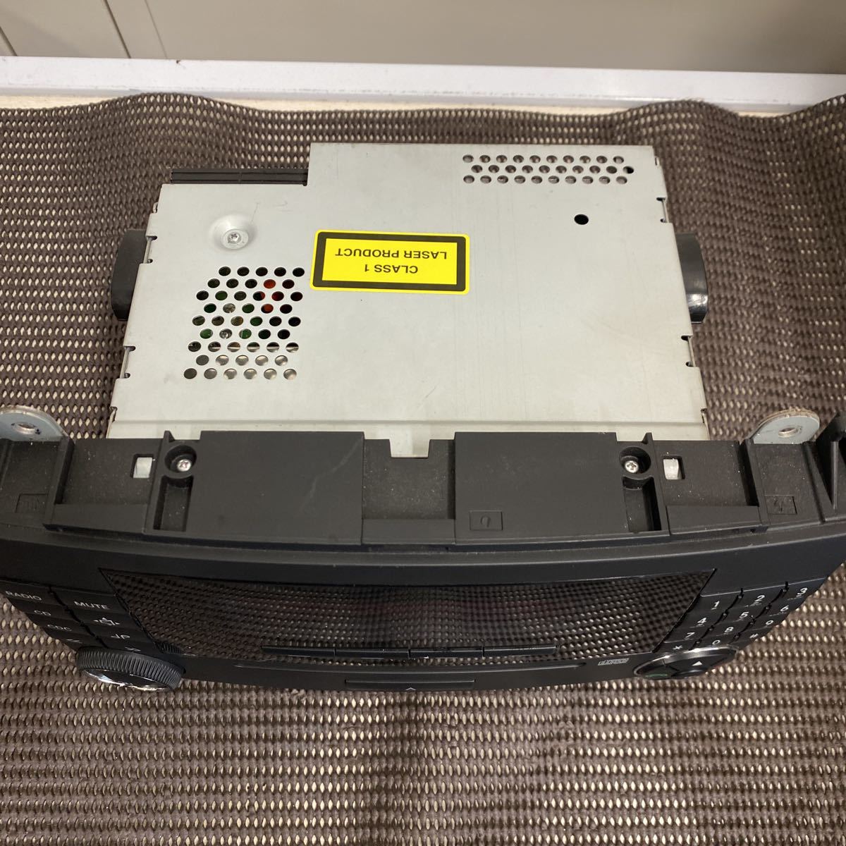 Mercedes CD MODEL NO.MF2552 работоспособность не проверялась Junk 