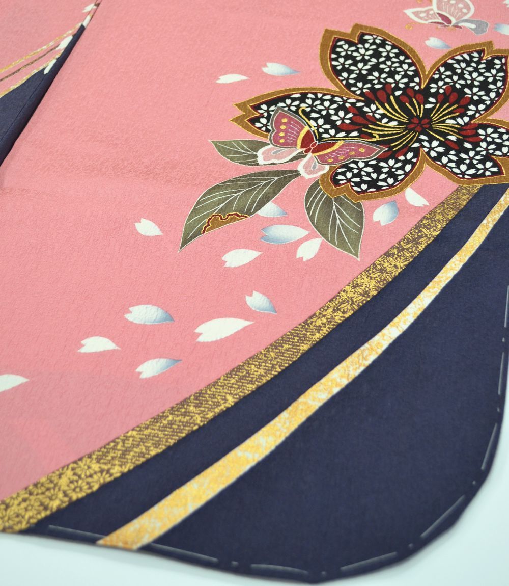 新品　豪華　古典文様　染め分け加工　仕立上り　正絹振袖　ピンク 紺　きれいな地色　f-030_画像7
