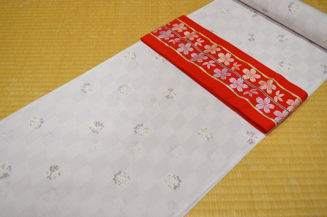 【送料無料】 夏物　絹のようにしなやか　大久保信子　東レ シルック　小紋 反物　藤色　kimono-shirukku-059