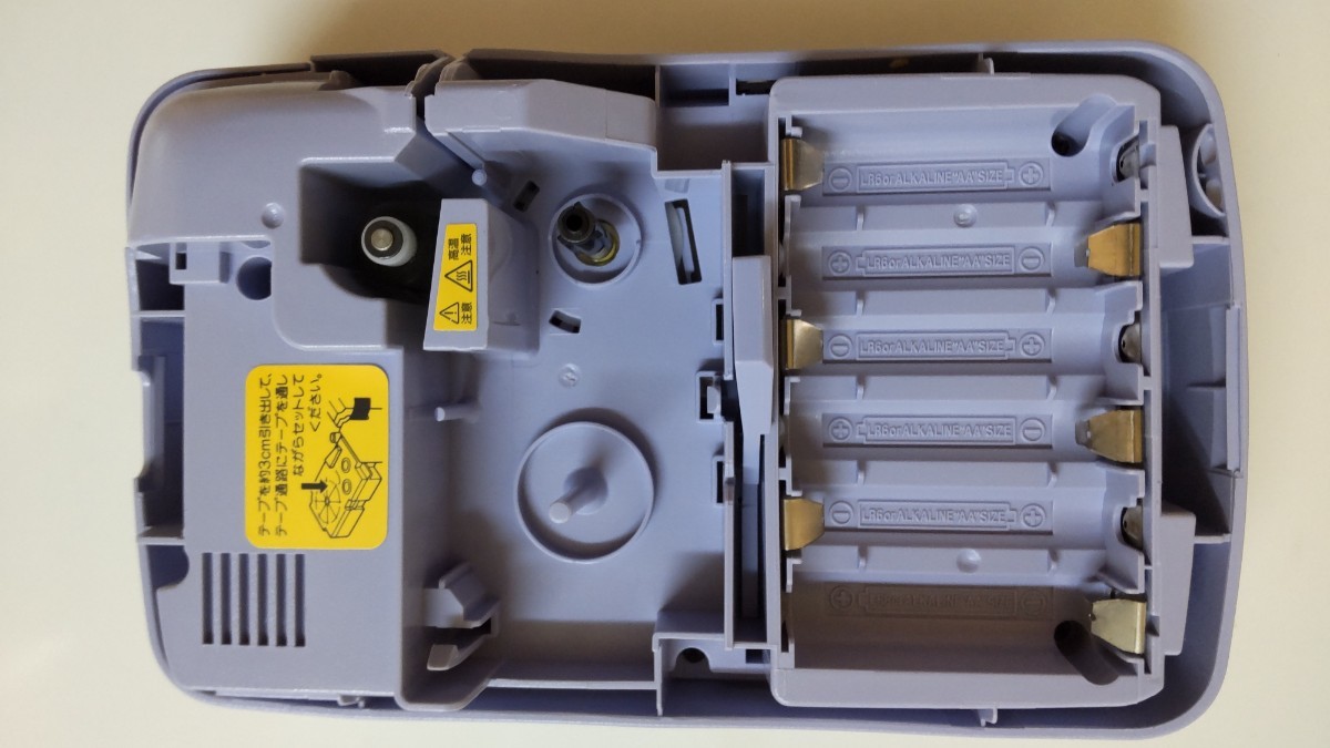 【動作確認済】カシオ ネームランド KL-P20１台付属品:取扱説明書、新品乾電池６本、9㎜中古白テープ１個　　