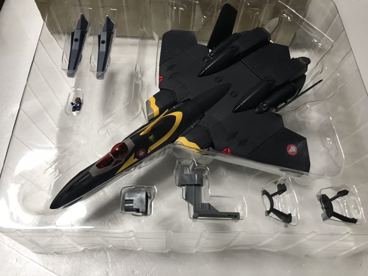 Dettagli dell'articolo やまと 完全変形 1/60 マクロス7 VF-22S