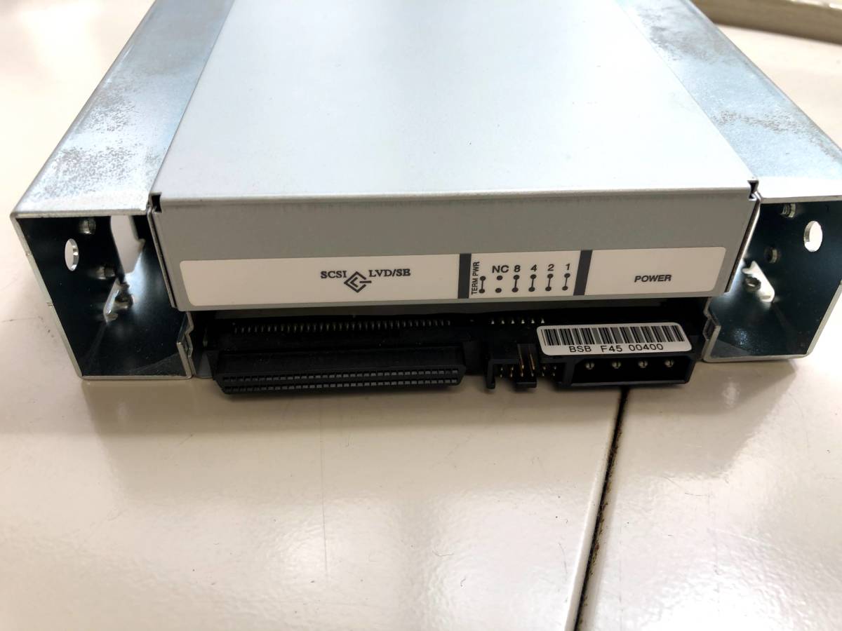 送料込 HP StorageWorks DAT72 Q1522 SCSI