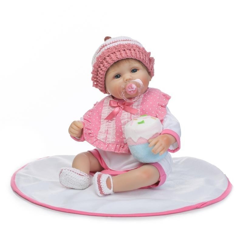 リボーンドール リアル赤ちゃん人形 かわいいベビー人形 衣装と