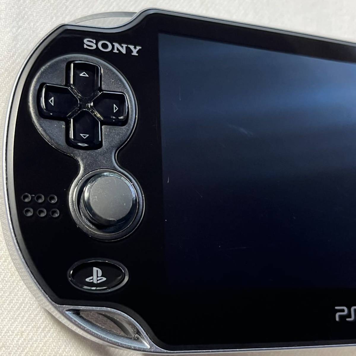 【動作OK】PS Vita PCH-1100 メモリーカード8GB付き