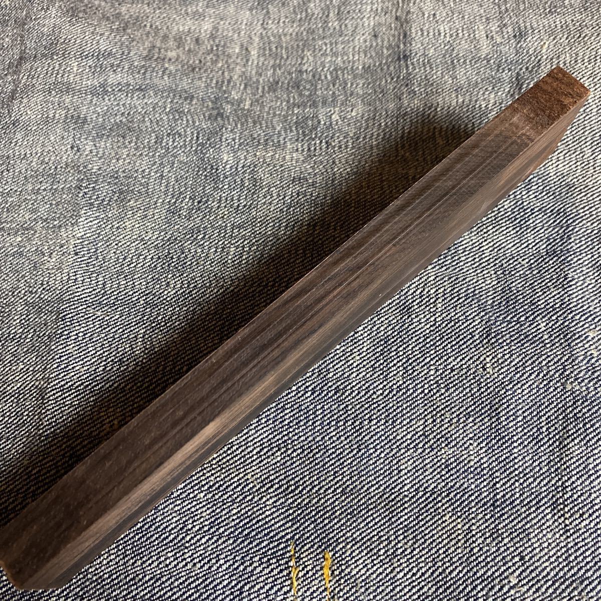 b radio-controller Lien rose wood is ka Ran da good quality material Bridge 19.5cm×3.2cm thickness 13mm guitar material pen block 
