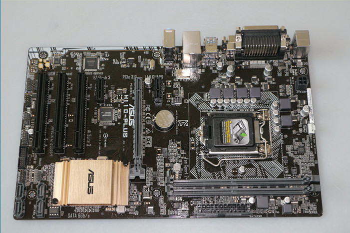 楽天 マザーボード H110-PLUS Asus Intel 14nm) (Intel 1151 LGA i7