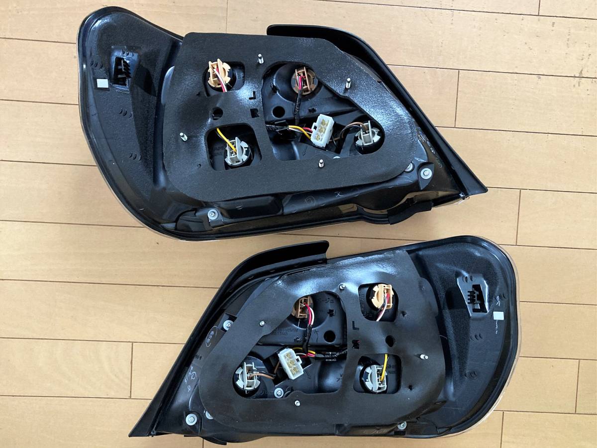 新品 US SUBARU 純正 インプレッサ WRX テールランプ テール 新品 US SUBARU 純正 インプレッサ WRX テールランプ テール