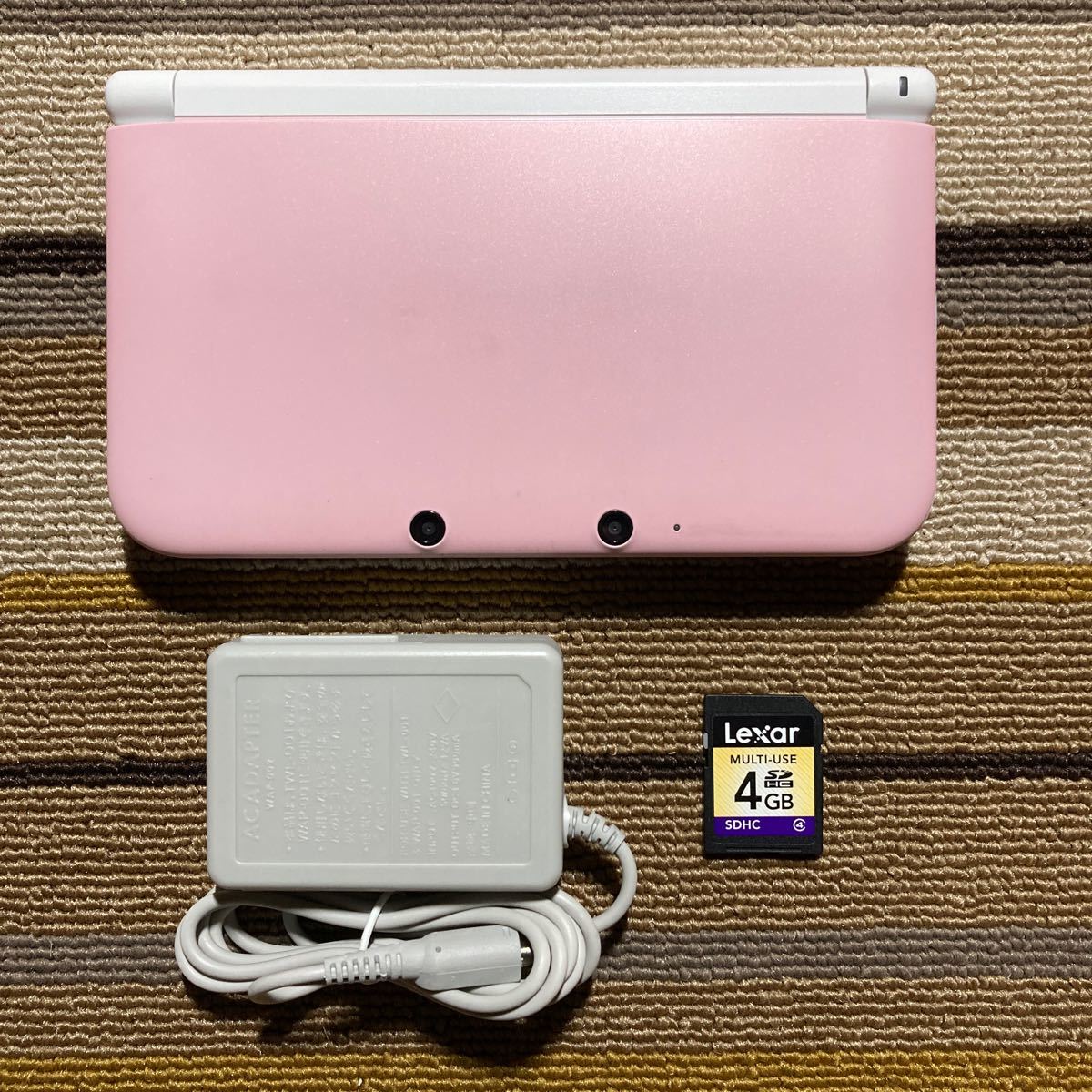 3DS ニンテンドー3DS LL 本体 ピンク × ホワイト 充電器付き
