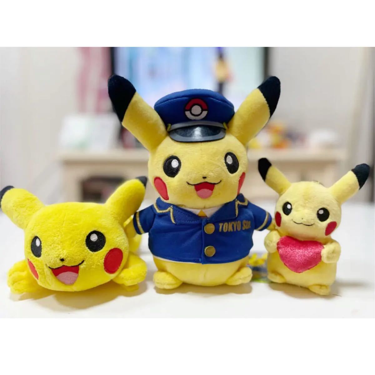 ポケモンストアオリジナル 駅長ピカチュウ ぬいぐるみ 制服ver ポケモンストアオリジナル 駅長ピカチュウ ぬいぐるみ 制服ver