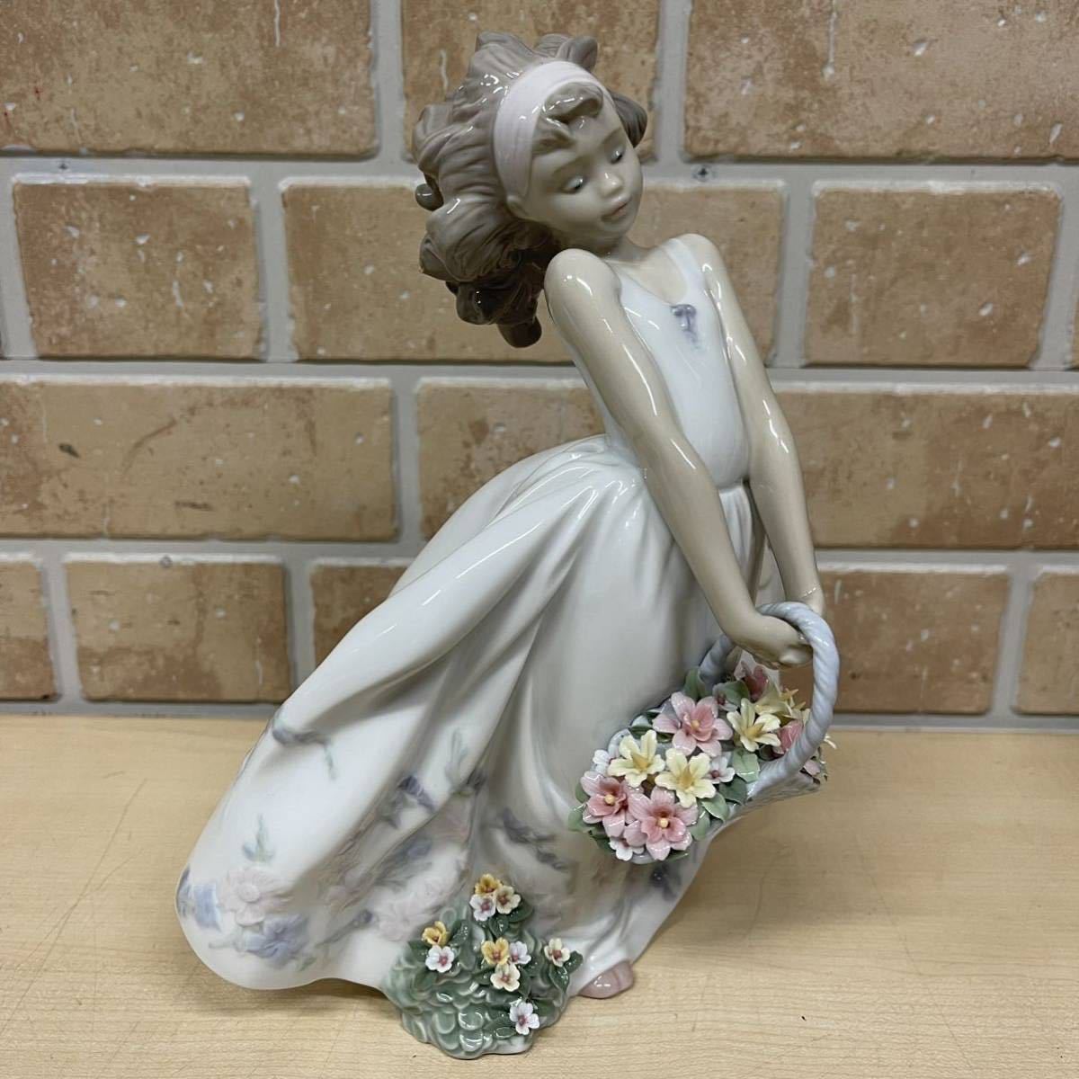 1円~【現状品】リヤドロ LLADRO フラワーガーデン 6647 フィギュリン