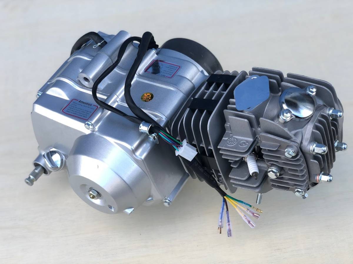 新品未使用遠心クラッチ125CCエンジン カブ モンキー ゴリラ DAX シャリー ATV 修理交換用 6コイル12V キャブレター等付属品　キック始動_画像1