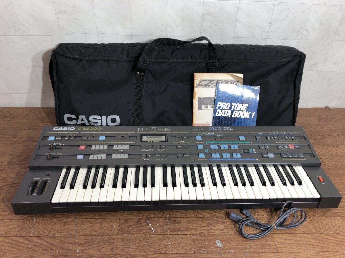 D034T432○ CASIO CZ-5000 ビンテージ・シンセサイザー 取説、ケース