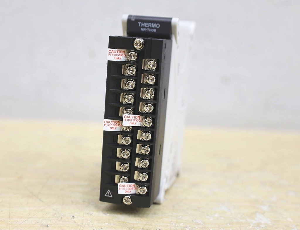 5865A22 未使用 KEYENCE キーエンス 計測ユニット NR-TH08 5865A22 未使用 KEYENCE キーエンス 計測ユニット NR-TH08