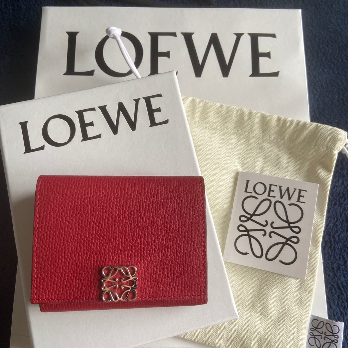 正規品】LOEWE ロエベ アナグラムトライフォールドウォレット タン 6cc