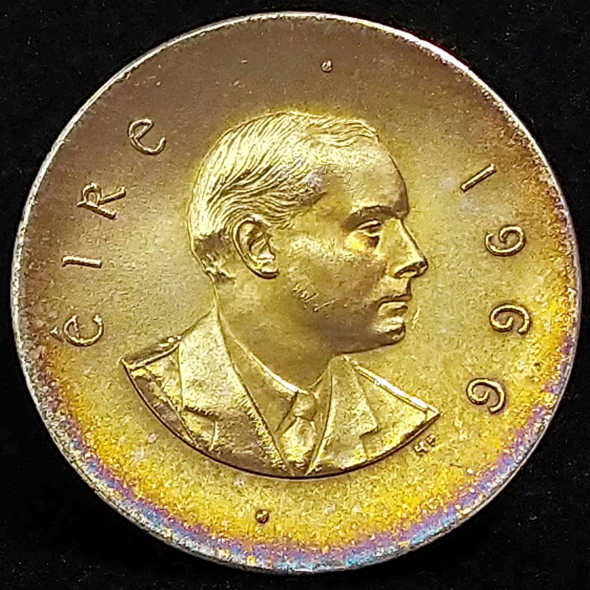 アイルランド銀貨　１９６６年　１シリング　/　１８．２３ｇ_画像2