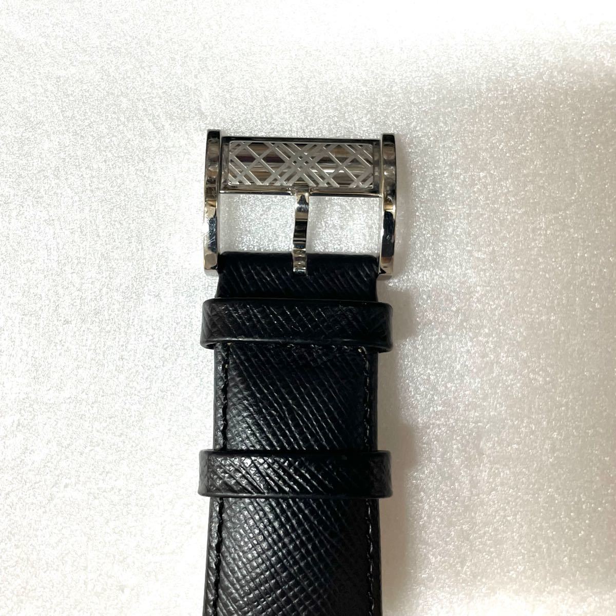 美品・稼働品】バーバリー Burberry スモセコ BU1100 シルバー 美品・稼働品】バーバリー Burberry スモセコ BU1100 シルバー