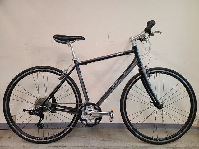 Yahoo!オークション - 1円スタート売切り 良品 GIANT ESCAPE R3 Yahoo!オークション - 1円スタート売切り 良品 GIANT ESCAPE R3