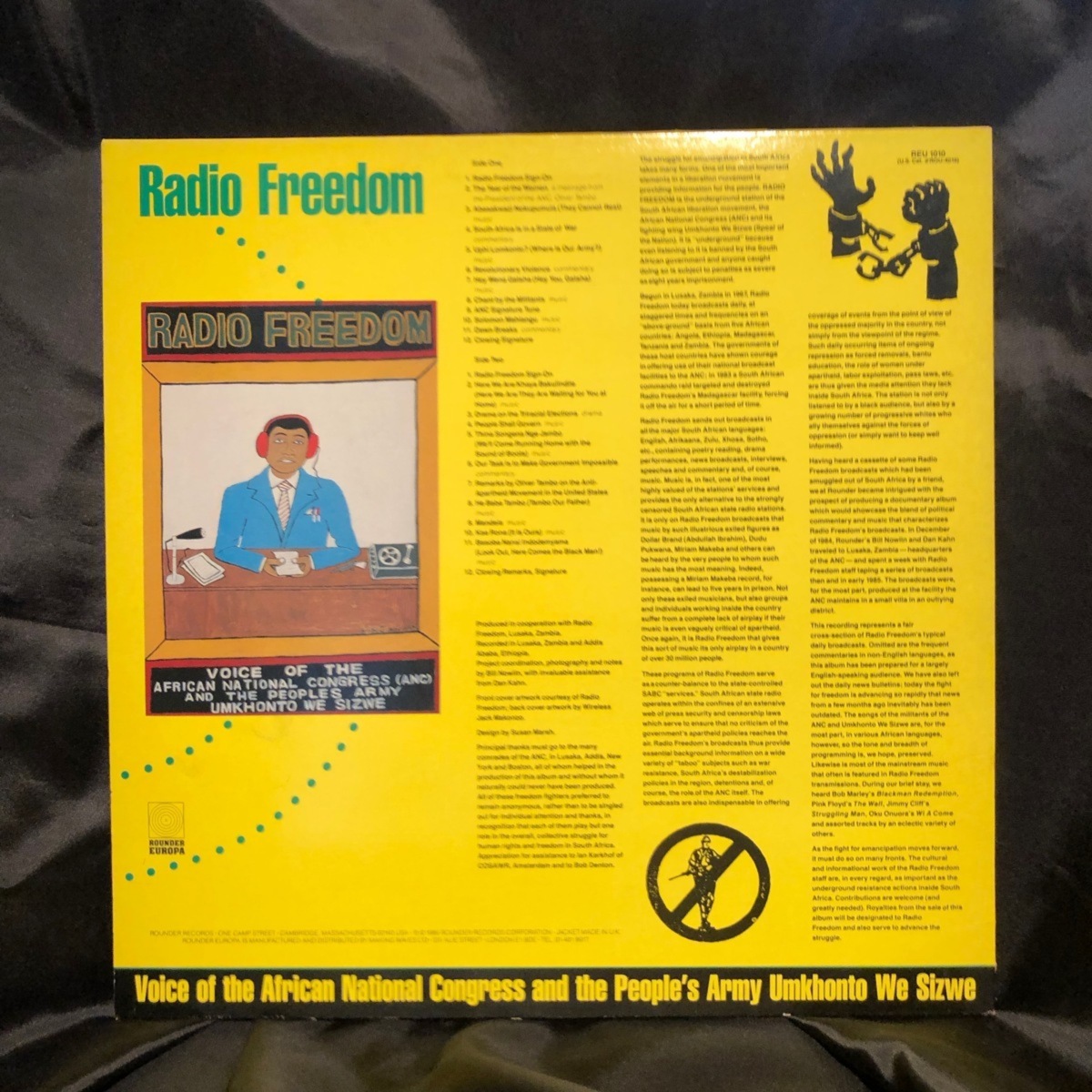 Radio Freedom: Voice Of The African National Congress And The People's Army Umkhonto We Sizwe LP ROUNDER EUROPA_画像2