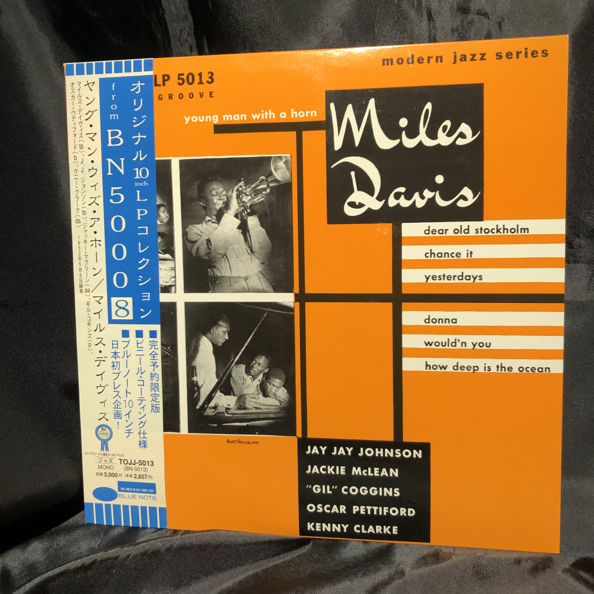 Miles Davis / Young Man With A Horn 10inch BLUE NOTE・TOSHIBA-EMI_画像1