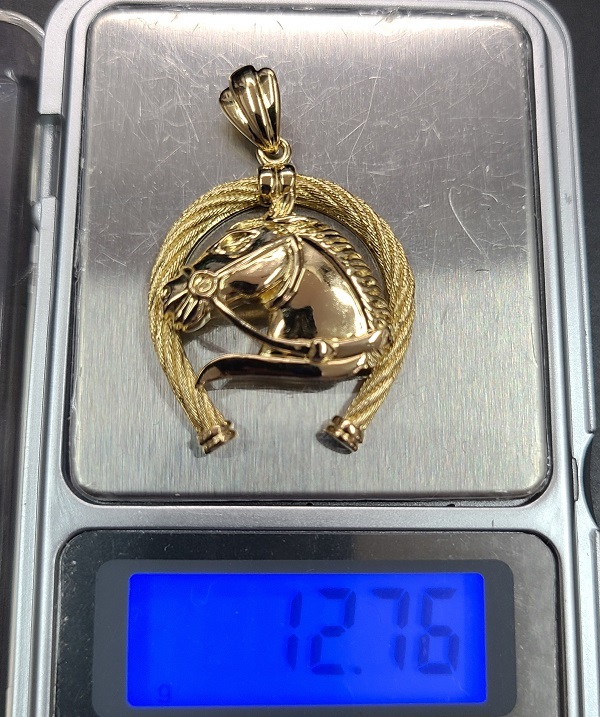 K18 top horse hose shoe . mileage horse horseshoe motif Gold necklace pendant charm 18 gold 750