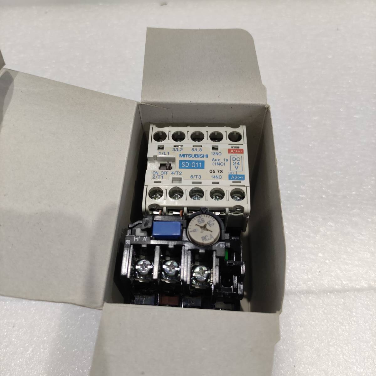 新品未使用 MITSUBISHI/三菱電機 【 MSOD-Q11 200V 1 5KW 6 6A 新品未使用 MITSUBISHI/三菱電機 【 MSOD-Q11 200V 1 5KW 6 6A