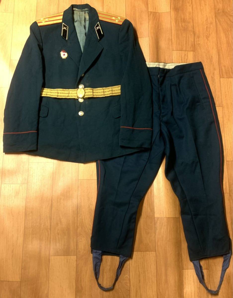  rare goods so ream army M69 land army .. large .. clothes top and bottom set large . for broke-do belt attached sobieto army Russia army pare-do clothes dress uniform 