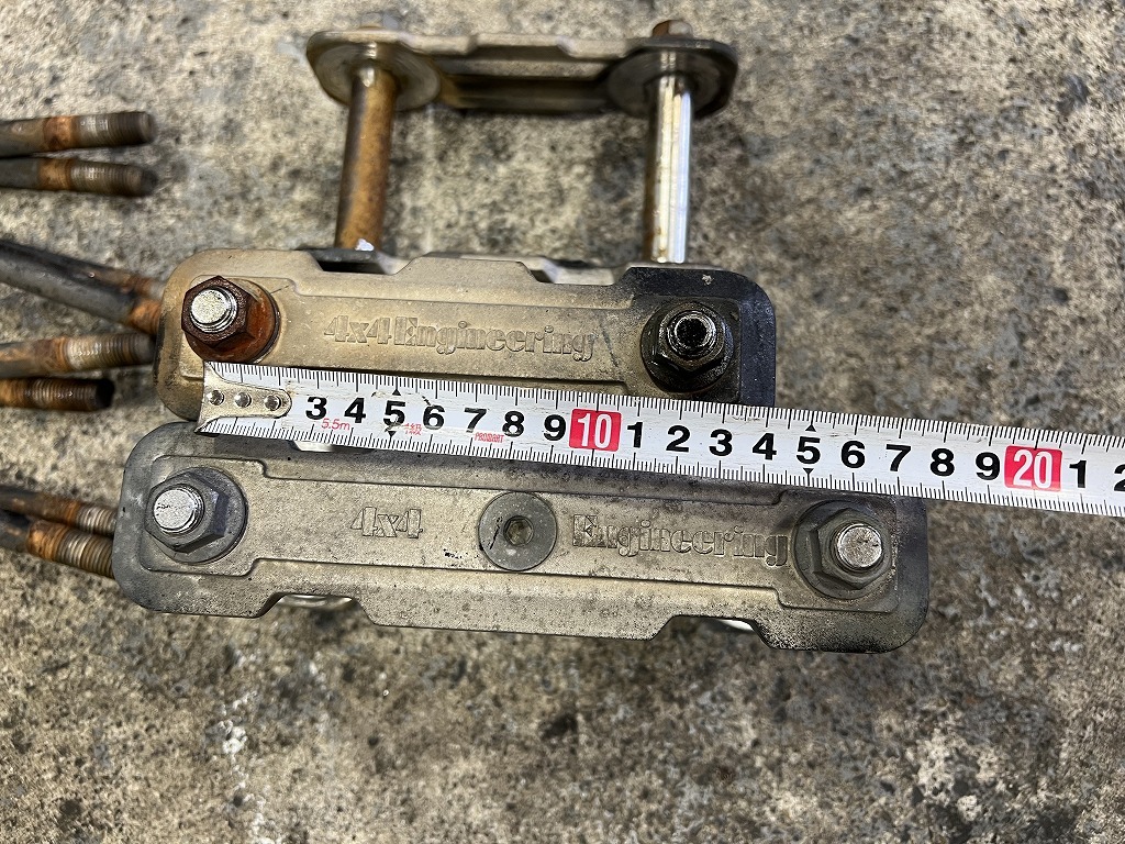 ランクル60 FJ62G 社外リーフスプリング シャックル リフトアップ