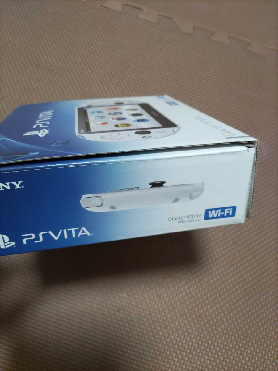 新品同様 PS Vita本体 PCH-2000 ZA22 グレイシャーホワイト SONY