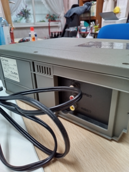 『極美品・保管品』船井電機　FUNAI　ビデオカセットプレーヤー VP-H301 STEREO HI-FI/19 micron -HEAD AC/DC 2POWER SYSTEM_画像2