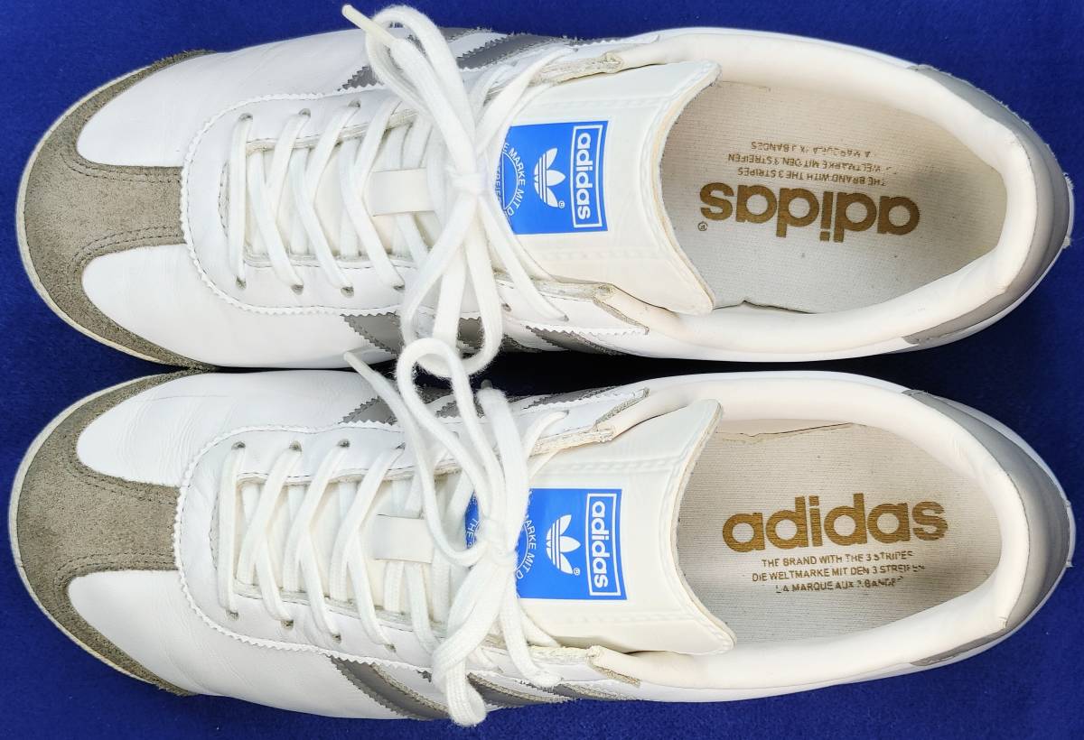 【美品・USED/本革天然皮革/正規店購入】adidas　ホワイト・レザースニーカー　　サイズ＝26.0ｃｍ 　カラー＝ホワイト×シルバーグレー系_履き口の裏素材もスムース革で足入れ滑らか