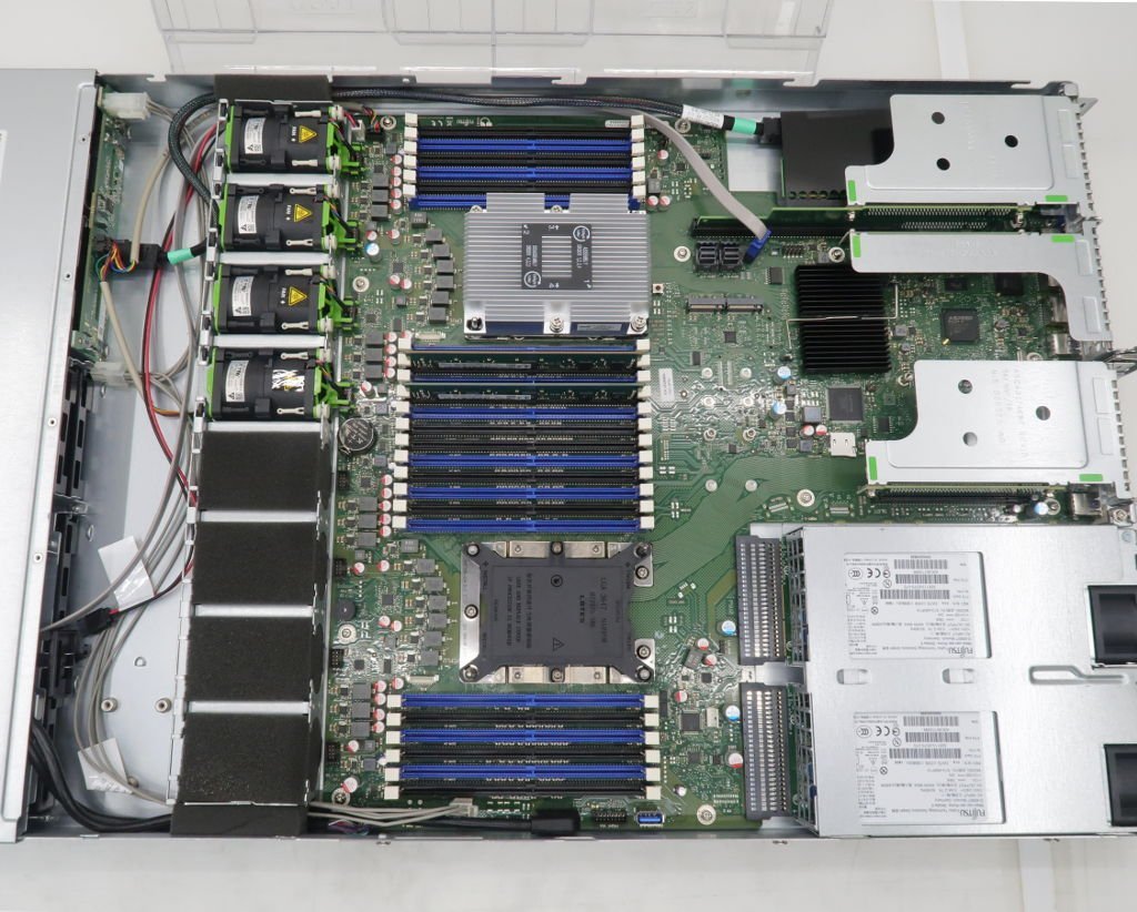 富士通 PRIMERGY RX2530 M1 Xeon E5-2640 v3 2.6GHz*2 64GB 300GBx2台